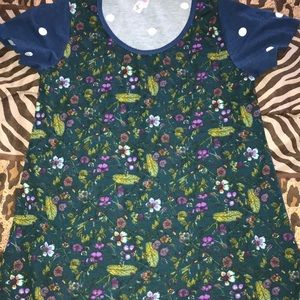 Lularoe Women’s Size XS Classic Tee
